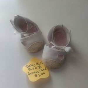 Baby girl shoes, size 2